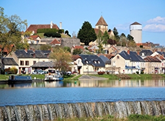 Visite historique de Cercy-la-Tour - CERCY-LA-TOUR