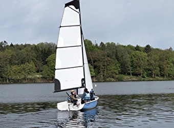 Voilier 7 personnes 'Ludic' -morvan-Lac des Settons - ACTIVITAL - MONTSAUCHE-LES-SETTONS