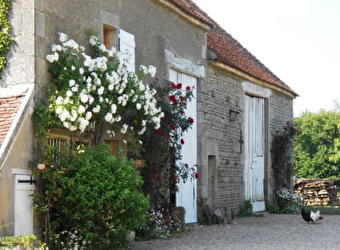 Chambres d'hôtes La Grange aux Poulains - CHAMPLEMY