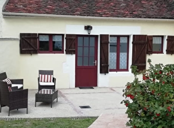 Gîte entre canal et forêt - ARMES