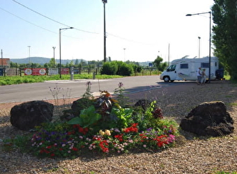 Aire de service de camping car - POUGUES-LES-EAUX