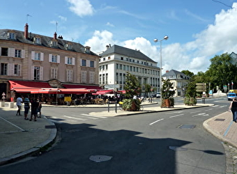Visite guidée : Tour de place, Place Carnot - NEVERS