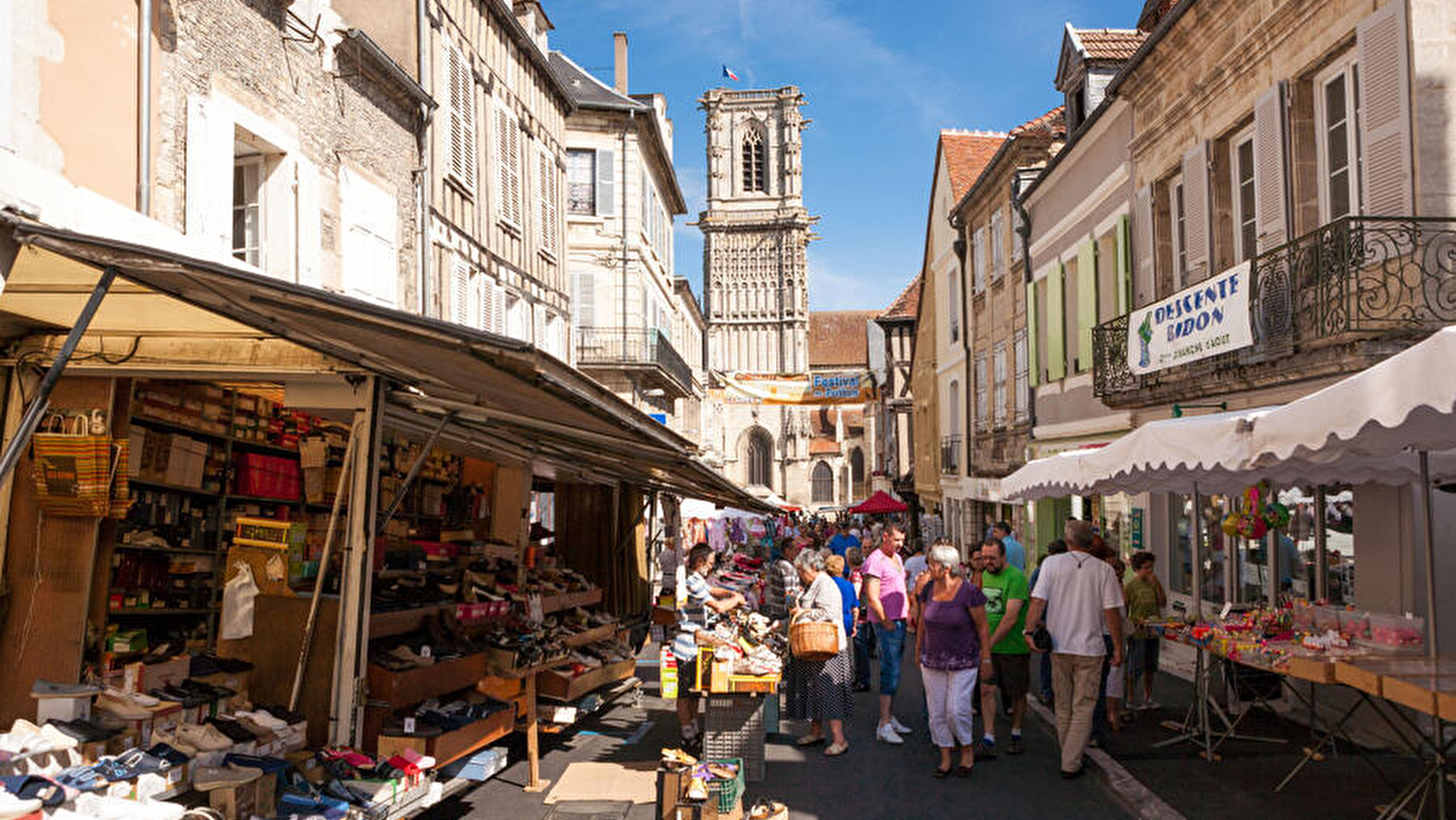 MARCHE HEBDOMADAIRE CLAMECY