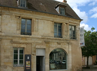 Ancien Couvent des Augustins et Corps de garde - COSNE-COURS-SUR-LOIRE