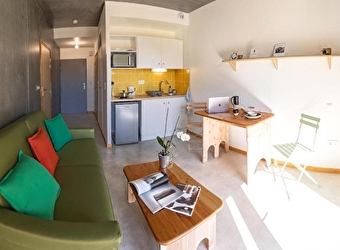 Studio — Résidence EMA-CNIFOP - SAINT-AMAND-EN-PUISAYE