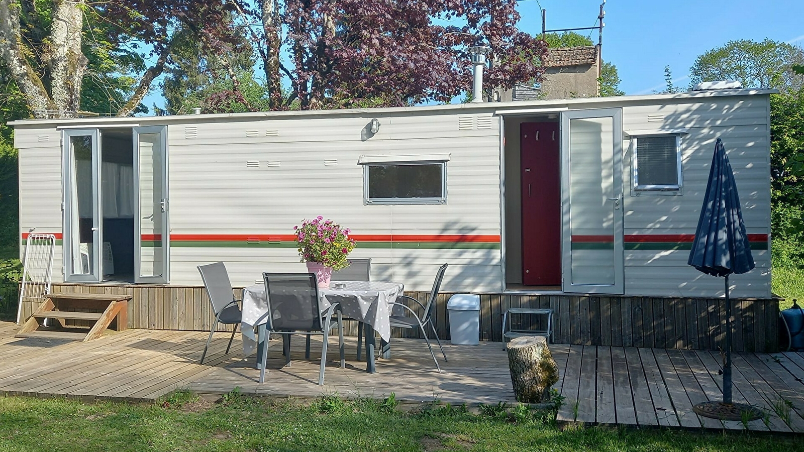 Bungalow en bois du Camping de l'Etang du Goulot