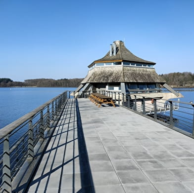Salle de séminaire au lac des Settons 