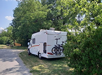 Aire de service pour camping-cars à Fleury-sur-Loire - FLEURY-SUR-LOIRE