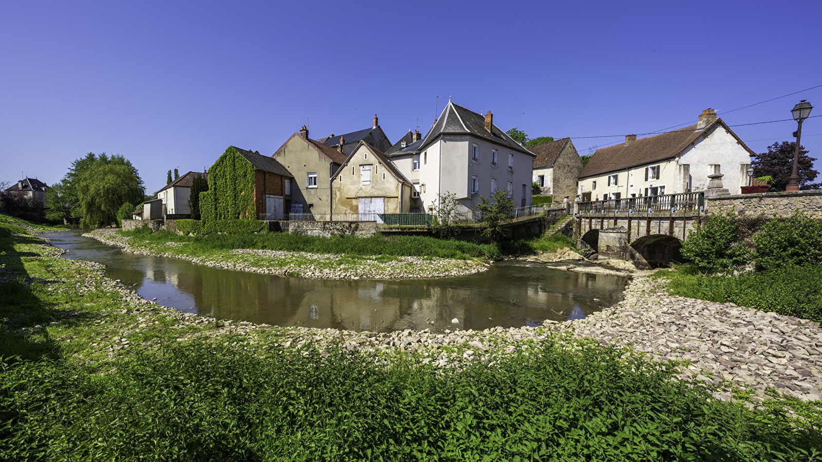 Liaison gare à gare Morvan - Canal du Nivernais via la Loire
