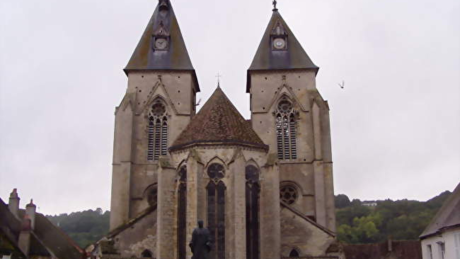 Église Saint-Pierre de Varzy