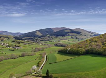 Des Manoirs en Seigneuries - SAINT-LEGER-SOUS-BEUVRAY
